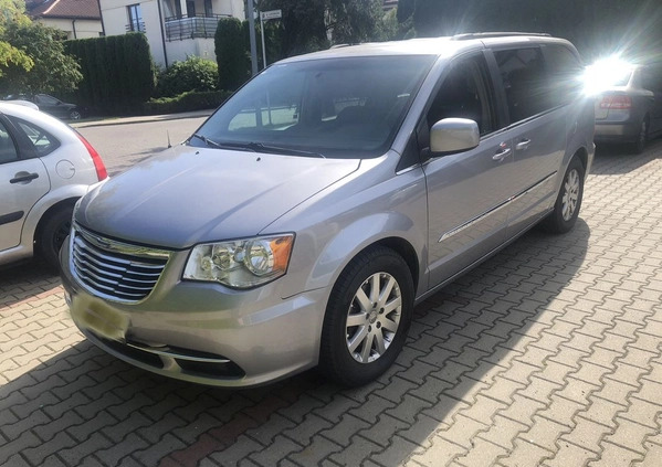 Chrysler Town &amp; Country cena 64999 przebieg: 126000, rok produkcji 2016 z Siedlce małe 37